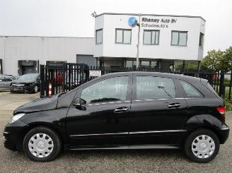 Auto incidentate Mercedes B-klasse B200CDI Automaat NAVI 2009/5