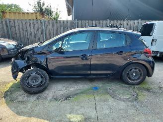Sloopauto Peugeot 208  2017/8