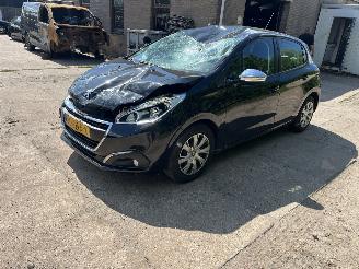 demontáž osobní automobily Peugeot 208  2016/4