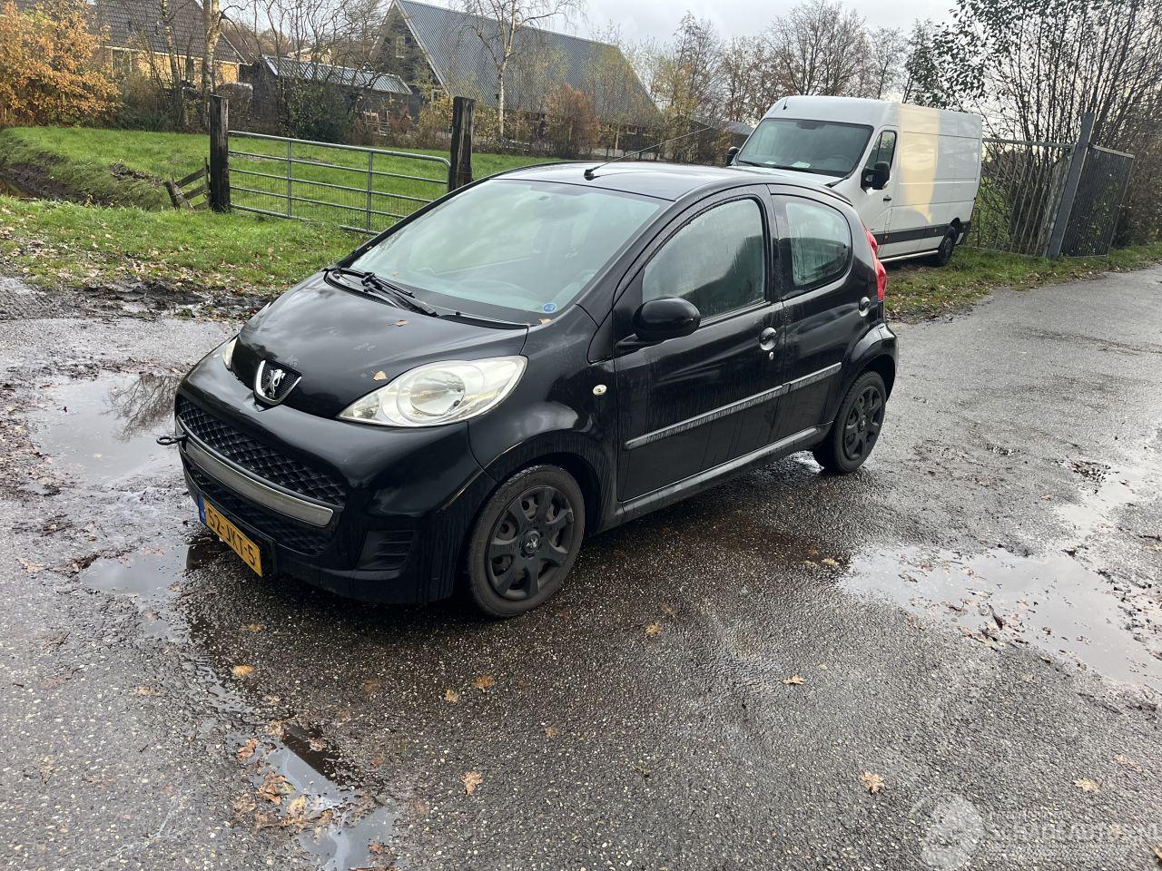 Peugeot 107 Weinig km !!