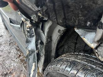 Peugeot 107 Weinig km !! picture 17