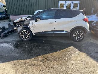 Renault Captur  picture 2