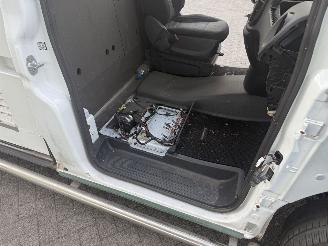 Mercedes eVito 90 kWh / Automaat picture 10