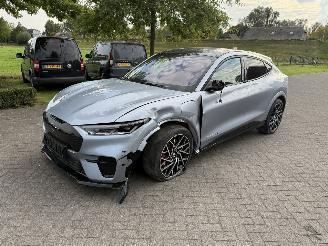 Unfallwagen Ford Mustang Mach-e Mach-E4X GT / 98 kWh / Panorama / Automaat 2023/9