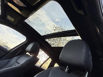 BMW 3-serie Touring 330e M-Pakket / Pamorma / Leer / Automaat picture 7