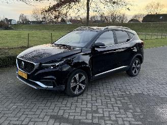 Vaurioauto  passenger cars MG ZS EV Luxury 45 kWh / Panorama / Leer 2021/5