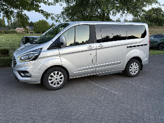 Avarii autoturisme Ford Transit Custom Tourneo 320 / Plug-in hybride / 8p / Automaat 2020/6
