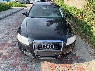 Schadeauto Audi A6 2.4 PRO-LINE 2005/10