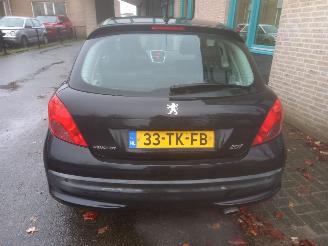 Peugeot 207 1.6 16V XS picture 4