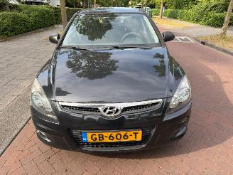 Damaged car Hyundai I-30 1.4i dynamic 2009/8