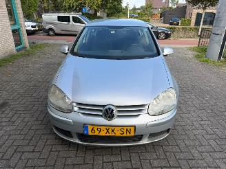 krockskadad bil auto Volkswagen Golf 1.6 FSI 2007/6
