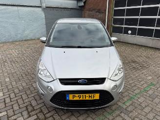 damaged passenger cars Ford S-Max 1.6 ecoboost PLATINUM 7 PERS 2015/1