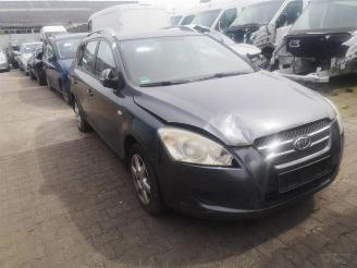 Coche siniestrado Kia Cee d Cee'd Sporty Wagon (EDF), Combi, 2007 / 2012 1.4 16V 2009