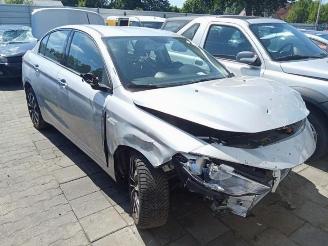 Vrakbiler auto Fiat Tipo Tipo (356S), Sedan, 2015 1.4 16V 2016