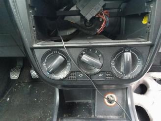 Volkswagen Fox Fox (5Z), Hatchback, 2005 / 2012 1.2 picture 6