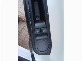 Renault Twingo Twingo III (AH), Hatchback 5-drs, 2014 1.0 SCe 75 12V picture 6