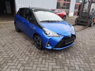 Coche siniestrado Toyota Yaris Yaris III (P13), Hatchback, 2010 / 2020 1.5 16V Hybrid 2018
