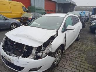 Uttjänta bilar auto Opel Astra Astra J Sports Tourer (PD8/PE8/PF8), Combi, 2010 / 2015 1.3 CDTI 16V ecoFlex 2012/3