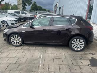 Salvage car Opel Astra Astra J (PC6/PD6/PE6/PF6), Hatchback 5-drs, 2009 / 2015 1.4 Turbo 16V 2012/6