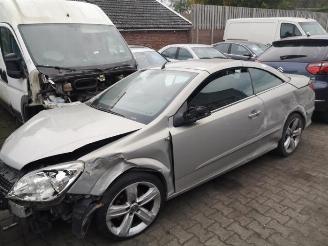 demontáž osobní automobily Opel Astra Astra H Twin Top (L67), Cabrio, 2005 / 2010 1.8 16V 2009