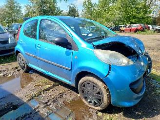 Uttjänta bilar auto Peugeot 107 1.0-12V XS 2006/6