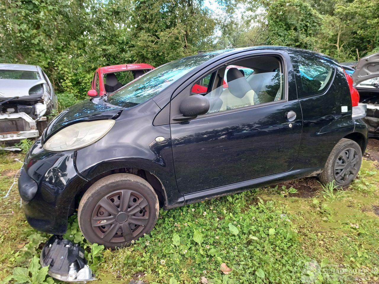 Peugeot 107 1.0 12V XR