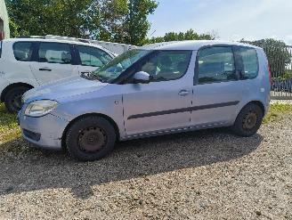 Salvage car Skoda Roomster 1.6-16V Style 2007/5