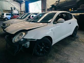 krockskadad bil auto Alfa Romeo Montreal Alfa Romeo MiTo 1.4 2008/1
