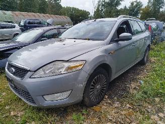 krockskadad bil auto Ford Mondeo Mondeo Wagon 1.6-16V Trend 2008/1