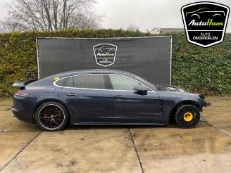 Coche siniestrado Porsche Panamera Panamera (971G), Liftback, 2016 / 2023 4.0 V8 32V Turbo 2017/9