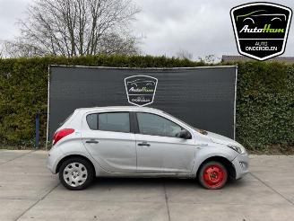 Coche siniestrado Hyundai I-20 i20, Hatchback, 2008 / 2015 1.2i 16V 2013/2