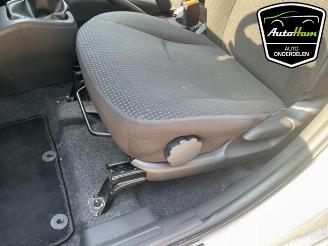 Mitsubishi Space-star Space Star (A0), Hatchback, 2012 1.2 12V picture 26