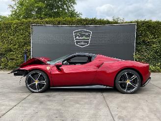 Uttjänta bilar auto Ferrari  296 GTS 3.0 PHEV Cabrio  Elektrisch Benzine 2.992cc 610kW (829pk) 2025/1