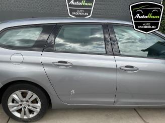 Peugeot 308 308 SW (L4/L9/LC/LJ/LR), Combi 5-drs, 2014 / 2021 1.2 12V e-THP PureTech 130 picture 12