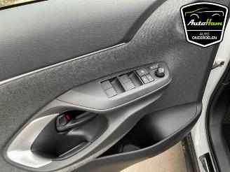 Toyota Yaris Cross Yaris Cross (PB1/PJ1), SUV, 2020 1.5 12V Hybrid 115 picture 17