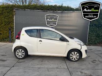 Sloopauto Peugeot 107 107, Hatchback, 2005 / 2014 1.0 12V 2012/10