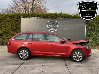 Vrakbiler auto Skoda Octavia Octavia Combi (5EAC), Combi 5-drs, 2012 / 2020 1.0 TSI 12V 2016/7