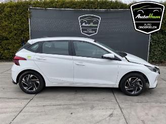 disassembly passenger cars Hyundai I-20 i20 (BC3), Hatchback 5-drs, 2020 1.0 T-GDI 100 Mild Hybrid 48V 12V 2023/3