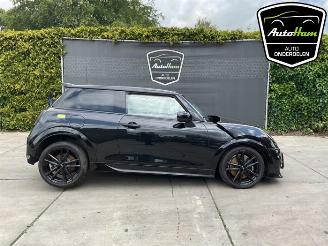disassembly passenger cars Mini Mini Mini (F65/F66), Hatchback, 2024 1.5 12V Cooper C 3-Drs. 2024/5