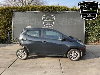 Salvage car Toyota Aygo Aygo (B40), Hatchback, 2014 1.0 12V VVT-i 2017/1