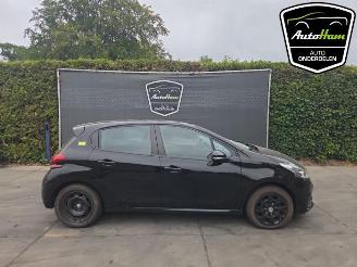 Vrakbiler auto Peugeot 208 208 I (CA/CC/CK/CL), Hatchback, 2012 / 2019 1.2 Vti 12V PureTech 82 2017/2