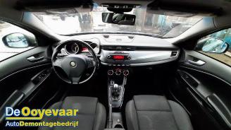 Alfa Romeo Giulietta Giulietta (940), Hatchback, 2010 / 2020 1.4 TB 16V MultiAir picture 2