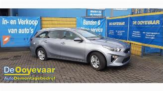 Coche siniestrado Kia Cee d Ceed Sportswagon (CDF), Combi 5-drs, 2018 1.5 T-GDI 16V 2021/5