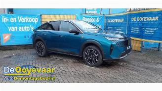 Auto da rottamare Peugeot 3008 3008 III, MPV, 2023 1.2 12V Hybrid 136 2024/10