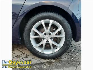 Peugeot 308 308 (L3/L8/LB/LH/LP), Hatchback 5-drs, 2013 / 2021 1.2 12V e-THP PureTech 110 picture 4