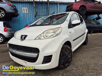 Autoverwertung Peugeot 107 107, Hatchback, 2005 / 2014 1.0 12V 2011/4
