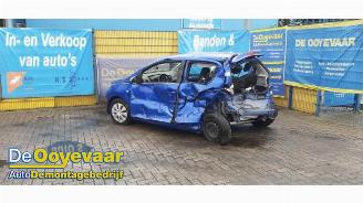 Peugeot 108 108, Hatchback, 2014 1.0 12V picture 3