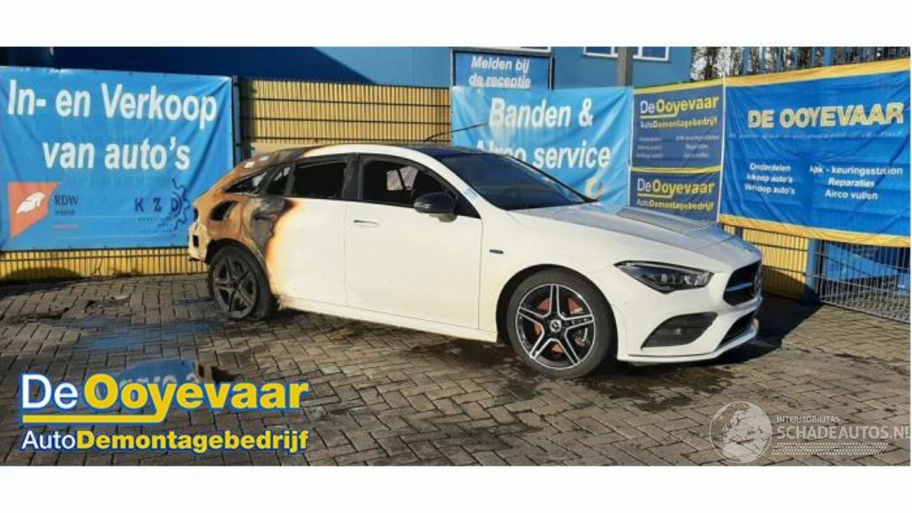 Mercedes Cla-klasse CLA Shooting Brake (118.6), Combi, 2019 1.3 CLA-250 e Turbo 16V