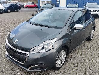 Avarii autoturisme Peugeot 208 Peugeot 208 BlueHDi 100 Style 2017/5