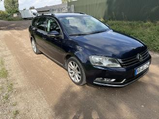 Damaged car Volkswagen Passat Variant 1.4 TSI Highline BlueMotion 2012/4